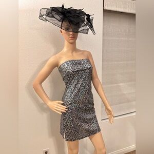 Elegant Black and Silver Women's sexy strapless, mini dress! Could be a top ⭐️